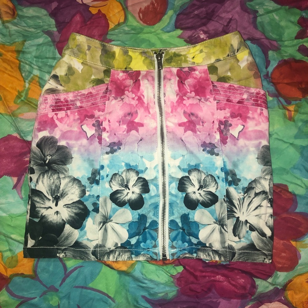 HM floral mini skirt size 2